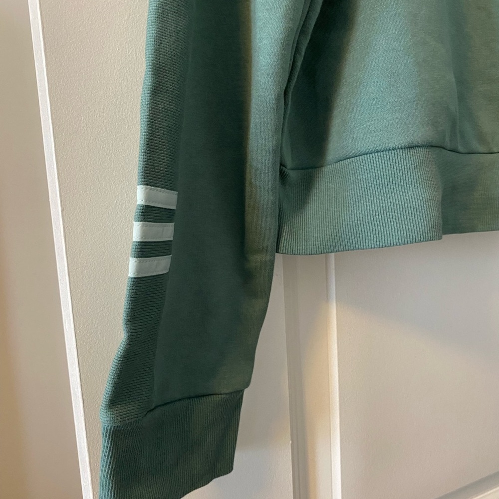 NWT. Adidas Crewneck Sweatshirt in Teal Green with Logo - Picture 4 of 9